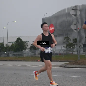 Runner Photo 7587539