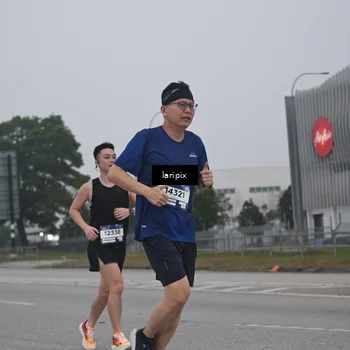 Runner Photo 7587542