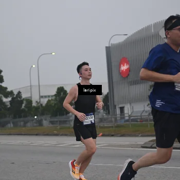 Runner Photo 7587545