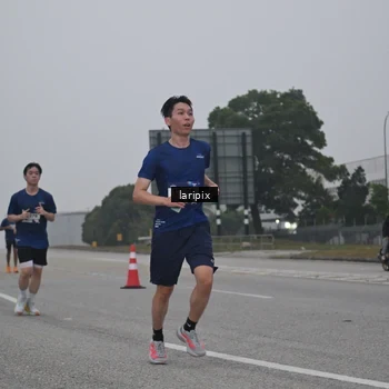 Runner Photo 7587552