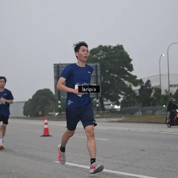 Runner Photo 7587554