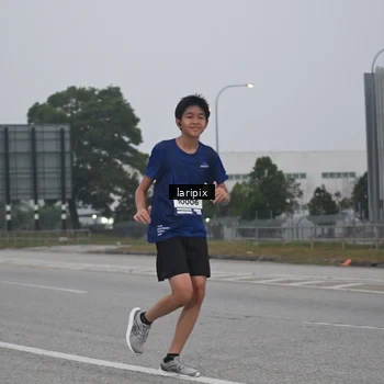 Runner Photo 7587556