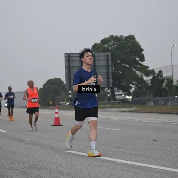 Runner Photo 7587561