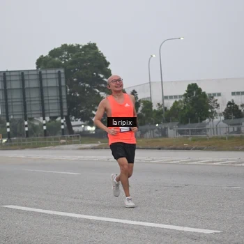 Runner Photo 7587576
