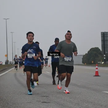 Runner Photo 7587584