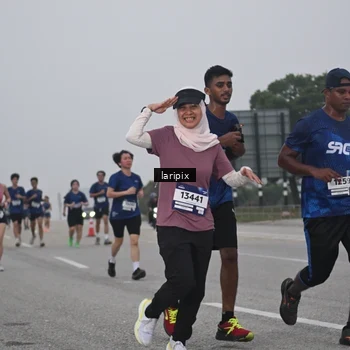 Runner Photo 7587598