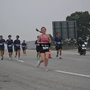 Runner Photo 7587602