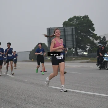 Runner Photo 7587609