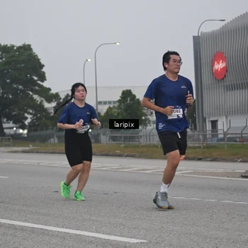 Runner Photo 7587615