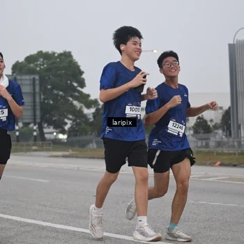 Runner Photo 7587616