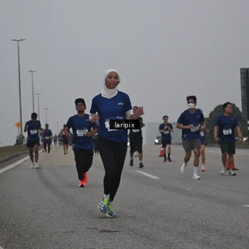 Runner Photo 7587623