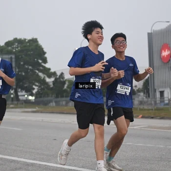 Runner Photo 7587625