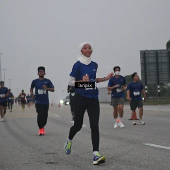 Runner Photo 7587627