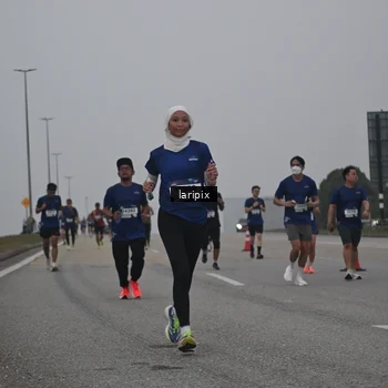 Runner Photo 7587632