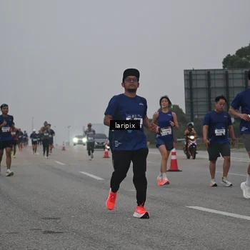 Runner Photo 7587634