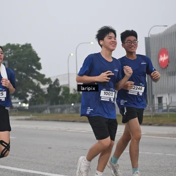 Runner Photo 7587635
