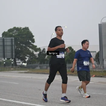Runner Photo 7587648