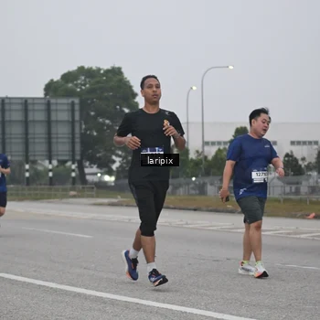Runner Photo 7587650