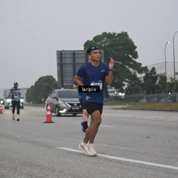 Runner Photo 7587652