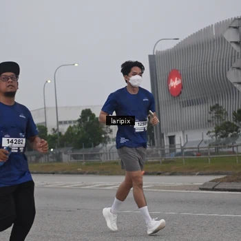 Runner Photo 7587653