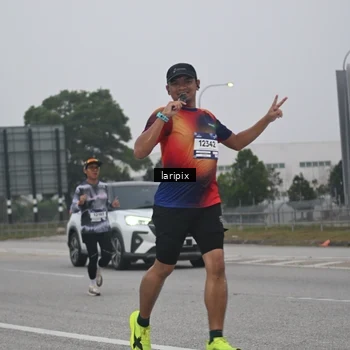 Runner Photo 7587667