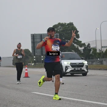 Runner Photo 7587669