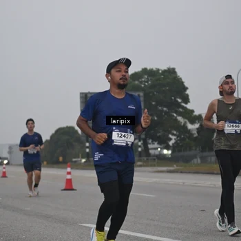Runner Photo 7587676