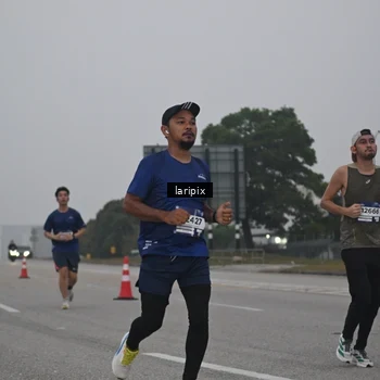 Runner Photo 7587678