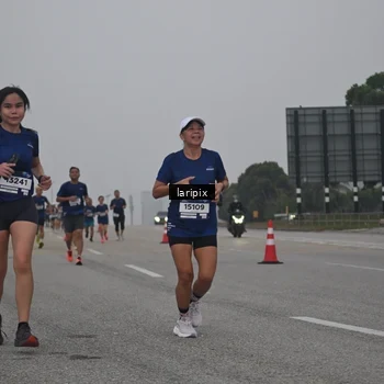 Runner Photo 7587688