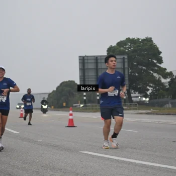 Runner Photo 7587689