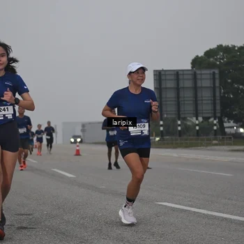 Runner Photo 7587691