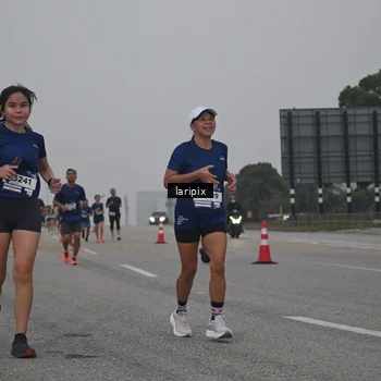 Runner Photo 7587692