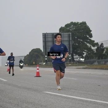 Runner Photo 7587693