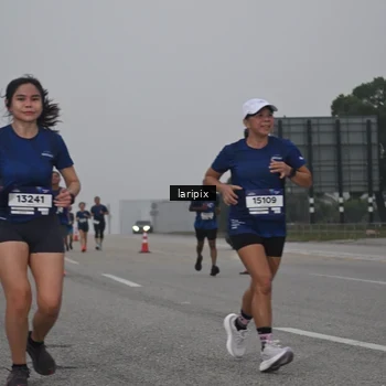 Runner Photo 7587696