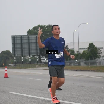 Runner Photo 7587699