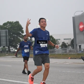 Runner Photo 7587700