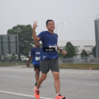 Runner Photo 7587701