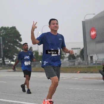 Runner Photo 7587709