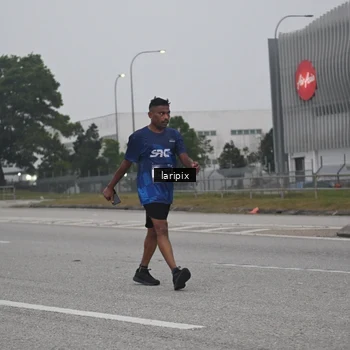 Runner Photo 7587710