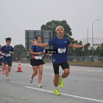 Runner Photo 7587713