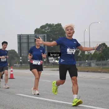 Runner Photo 7587718