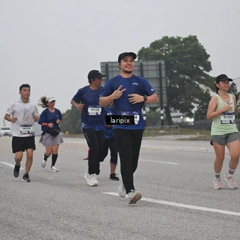 Runner Photo 7587767