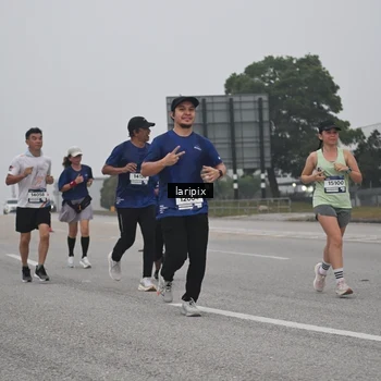 Runner Photo 7587768