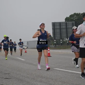 Runner Photo 7587771