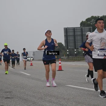 Runner Photo 7587777
