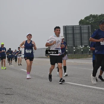 Runner Photo 7587779