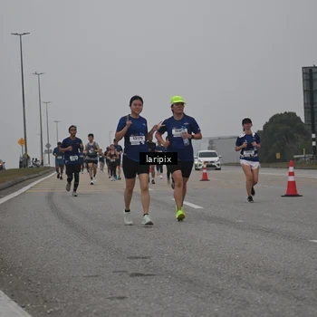 Runner Photo 7587787