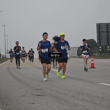Runner Photo 7587789