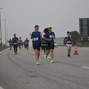 Runner Photo 7587790