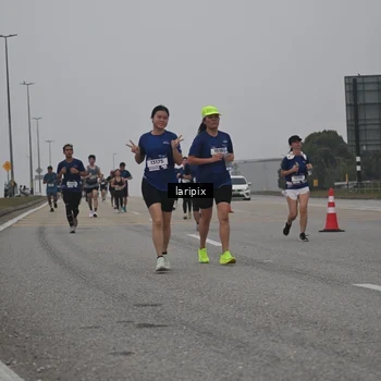 Runner Photo 7587795